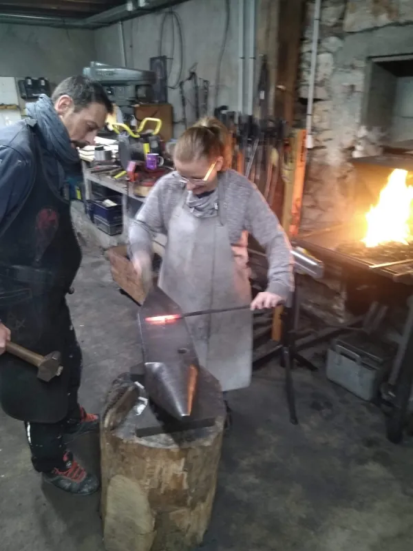 Atelier de forge, artisan forgeron à vielverge, ô feu Forgé, Vielverge, O Feu Forgé