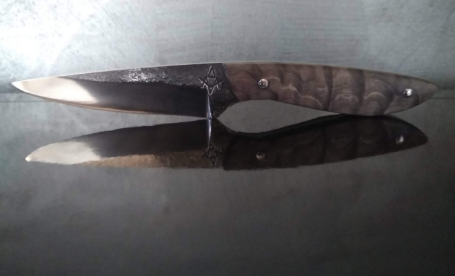 Couteau de table forger artisanal, artisan ô feu forgé, forgeron-coutelier à Vielverge
