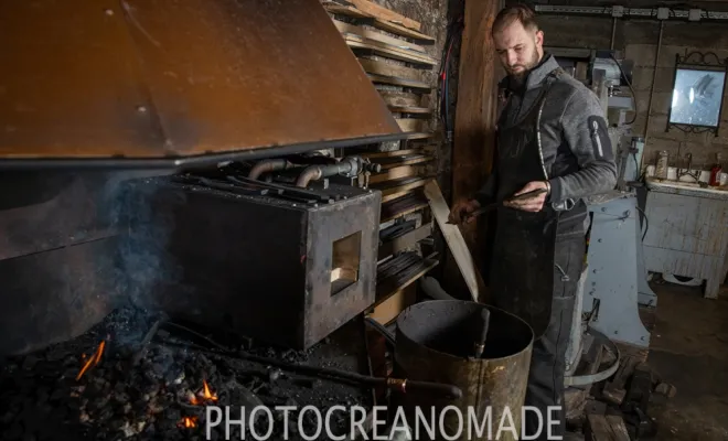 L' atelier par photocreanomade.fr, Vielverge, O Feu Forgé