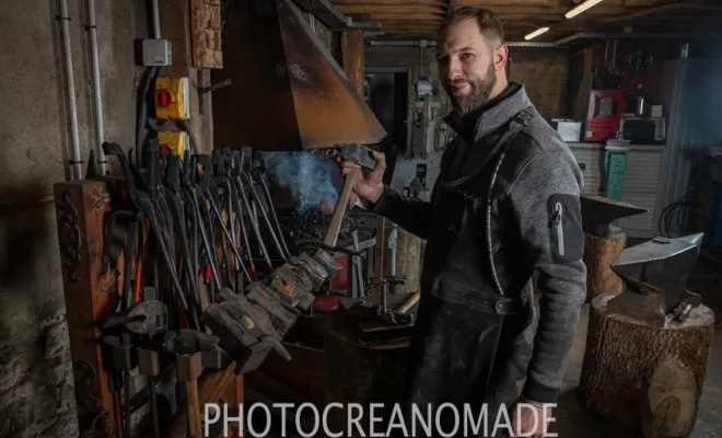 L' atelier par photocreanomade.fr, Vielverge, O Feu Forgé