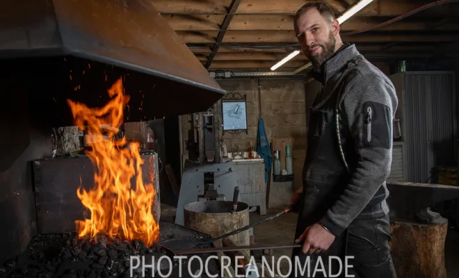 L' atelier par photocreanomade.fr, Vielverge, O Feu Forgé