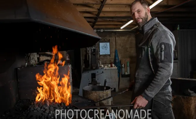 L' atelier par photocreanomade.fr, Vielverge, O Feu Forgé