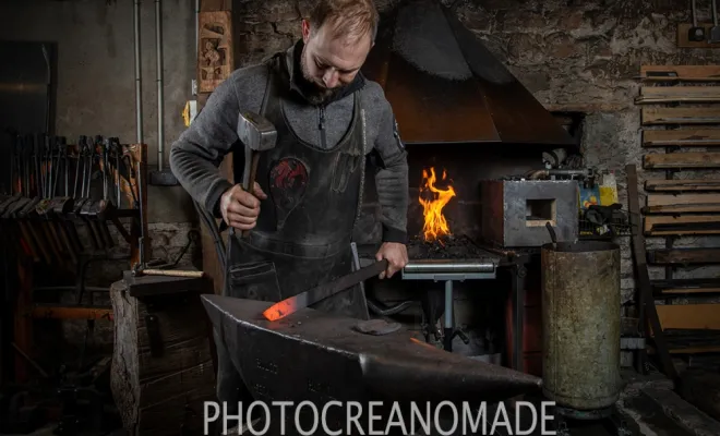 L' atelier par photocreanomade.fr, Vielverge, O Feu Forgé